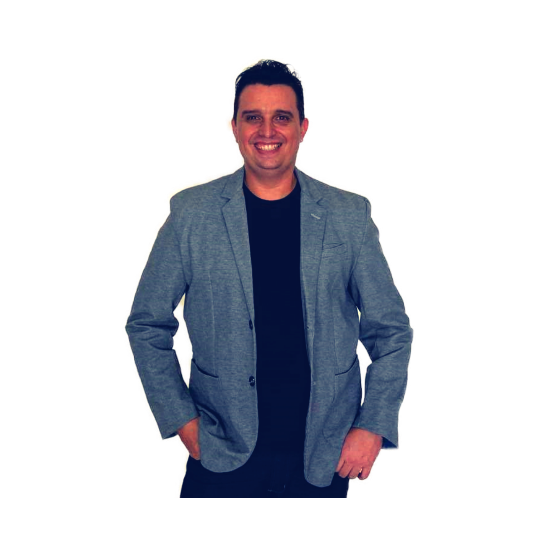 foto christian sem fundo sorrindo